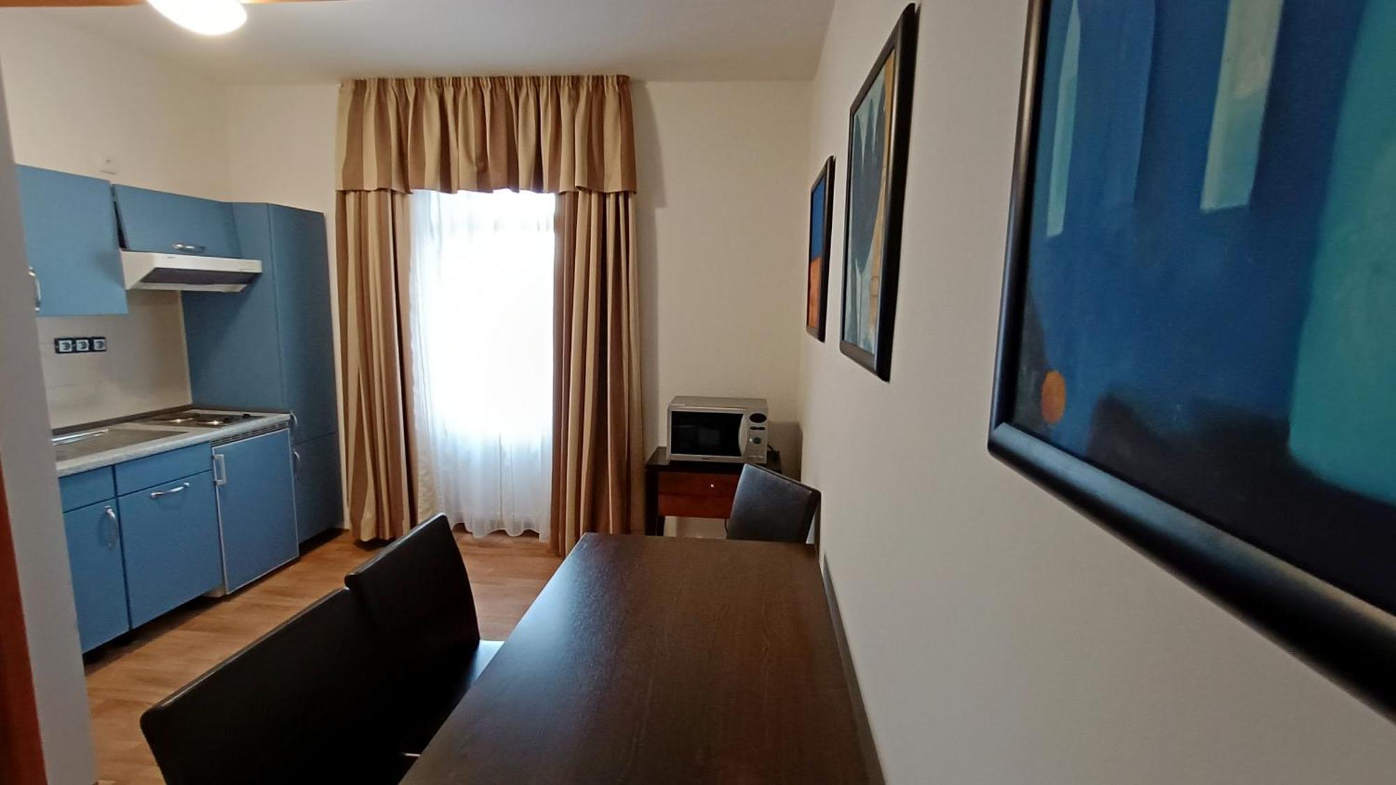 Apartments Gato Karlovy Vary Dalovice Exterior photo