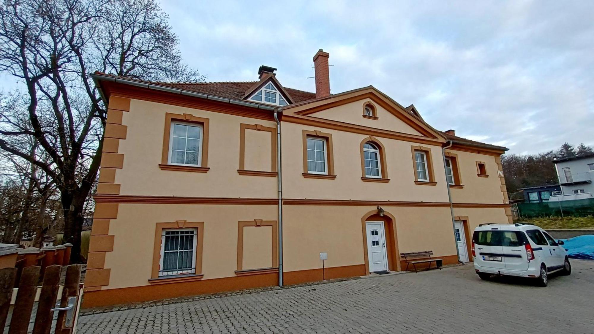 Apartments Gato Karlovy Vary Dalovice Exterior photo